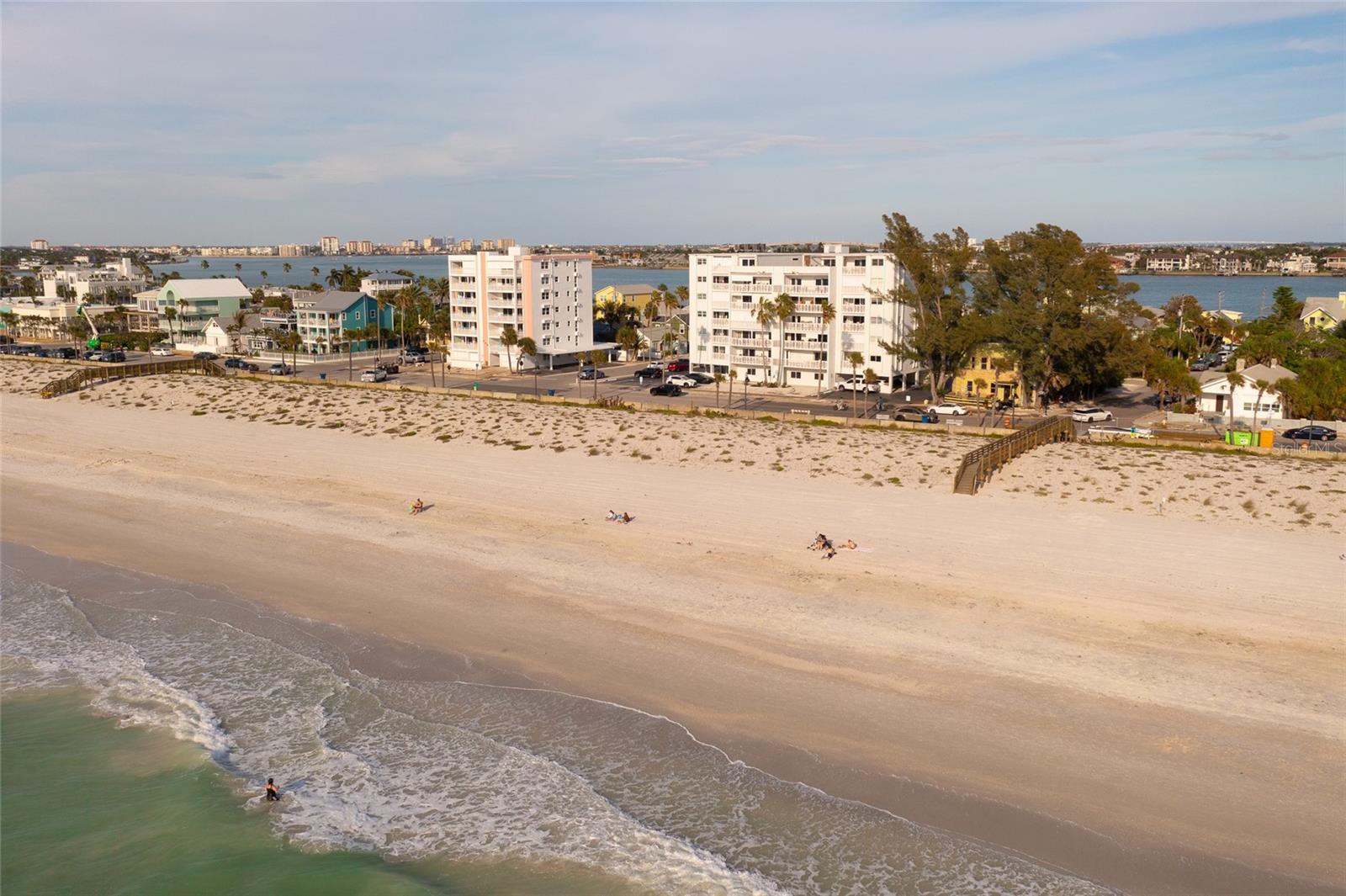 BEACH HOUSE OF PASS-A-GRILLE - Residential