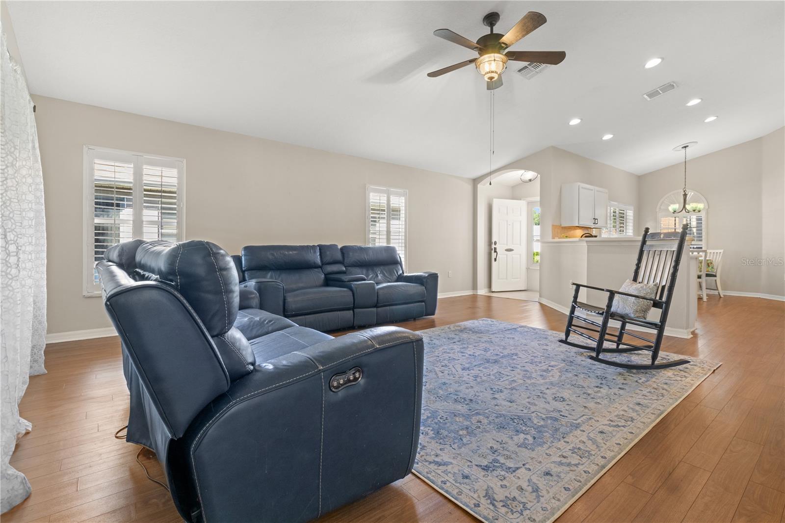 WELLINGTON AT SEVEN HILLS PH 9 - Residential