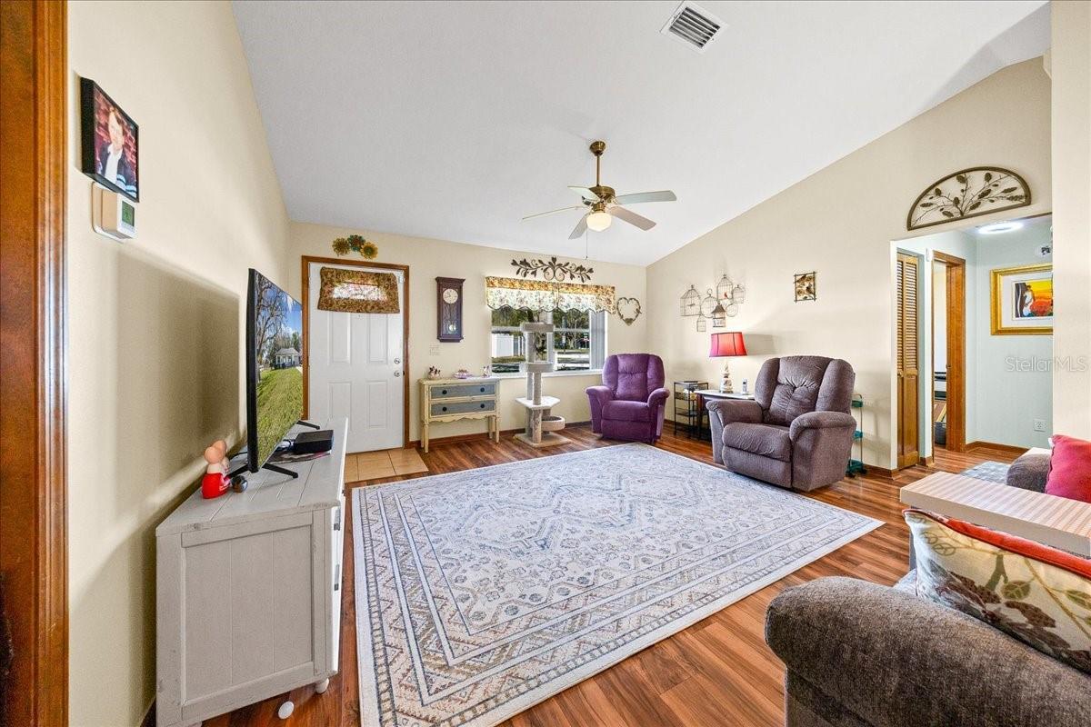 CHURCHILL - Residential