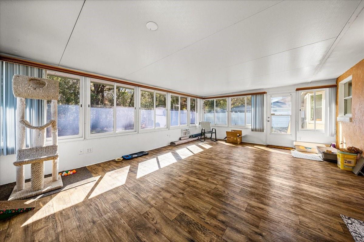 CHURCHILL - Residential