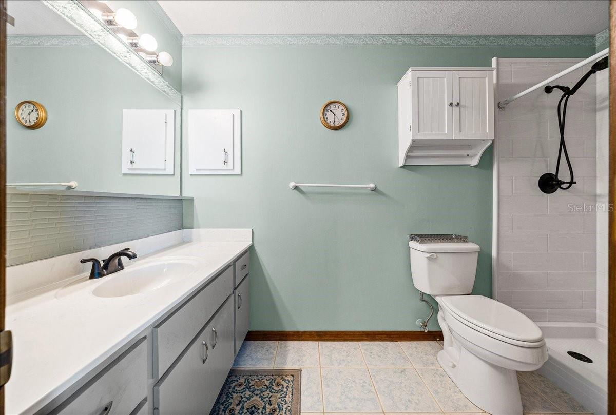 CHURCHILL - Residential