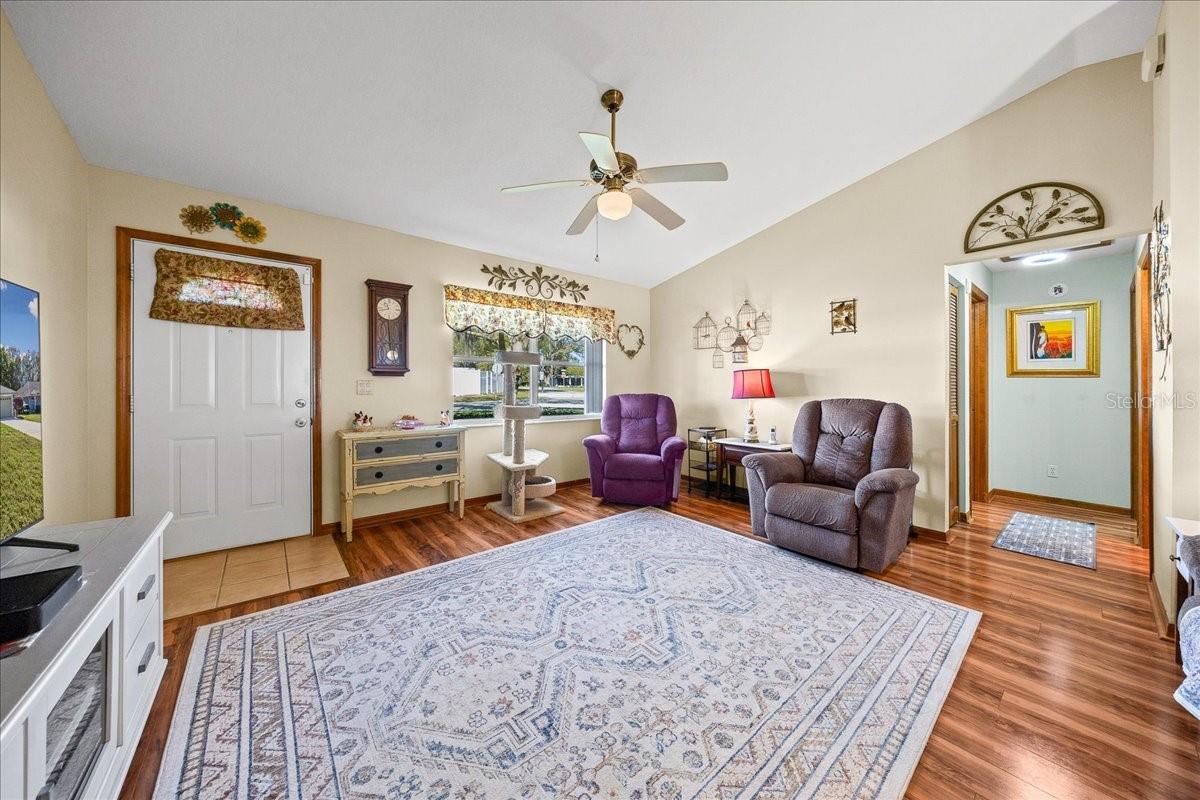 CHURCHILL - Residential