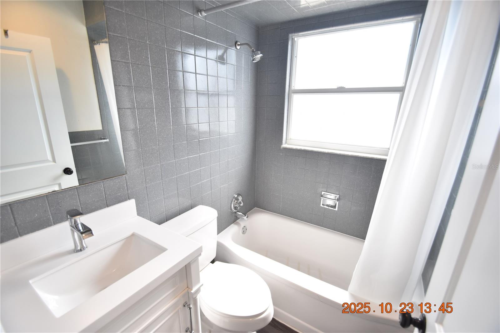 INTER BAY - Residential Lease