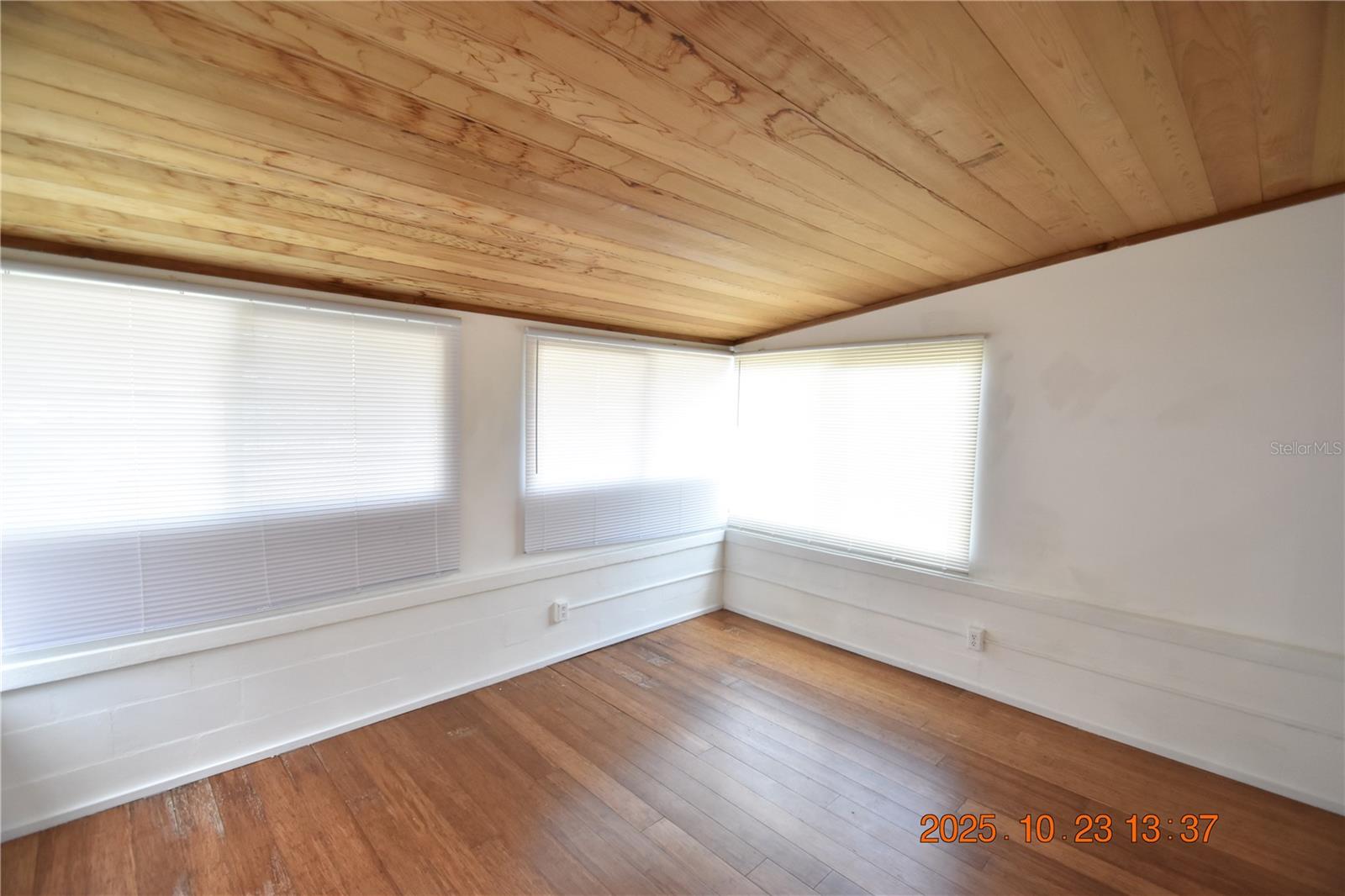 INTER BAY - Residential Lease