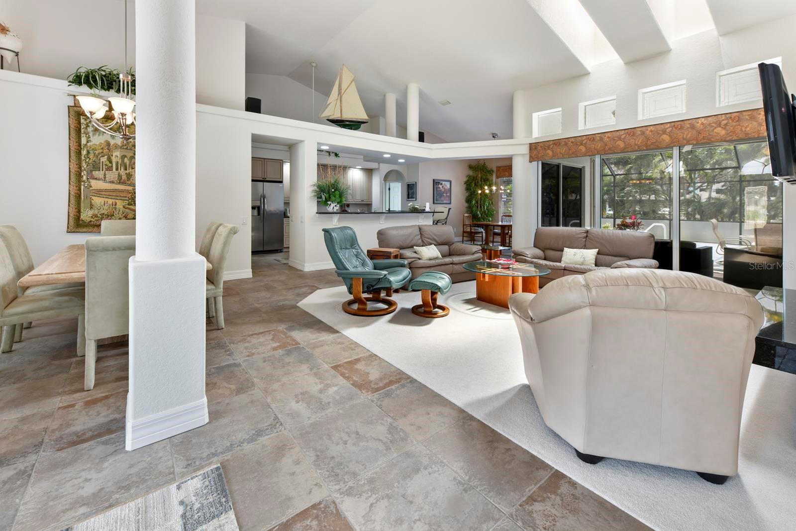 CAPTAINS QUARTERS - Residential