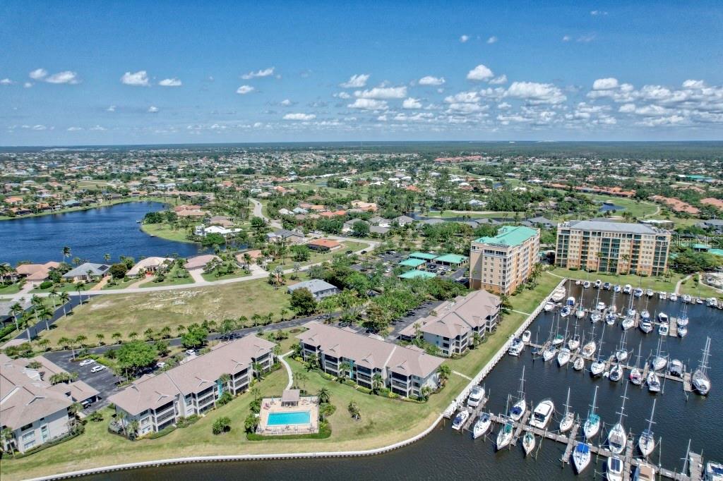 CAPTAINS QUARTERS - Residential