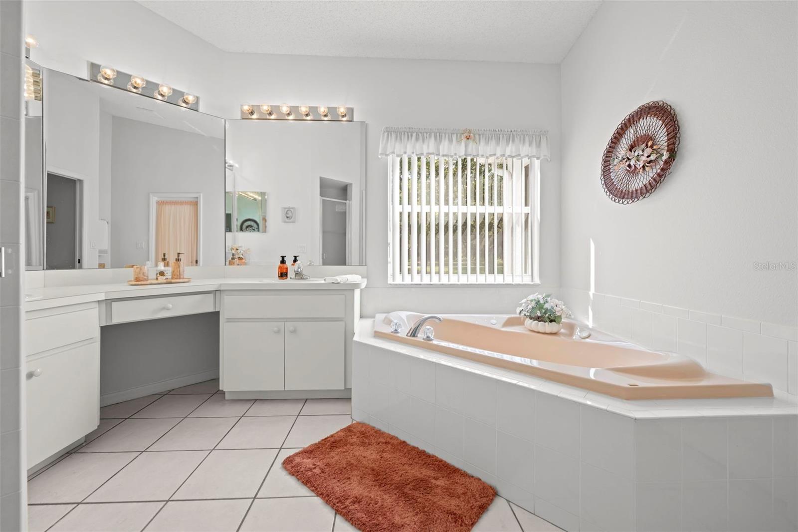 WELLINGTON AT SEVEN HILLS PH 1 - Residential