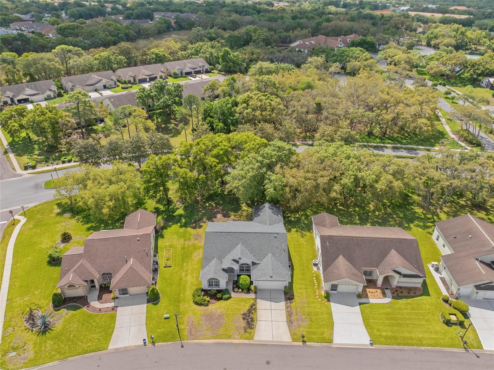 WELLINGTON AT SEVEN HILLS PH 1 - Residential