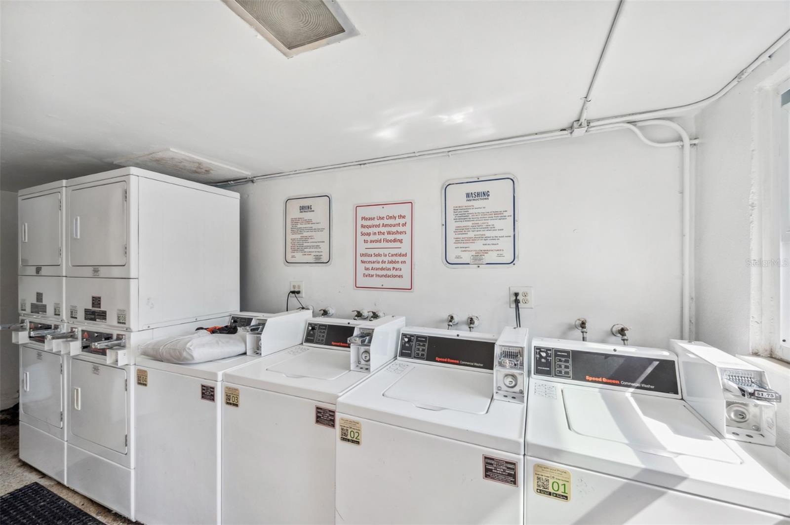 WASHINGTON SQUARE AT CLEARWATER CONDO - Residential Lease