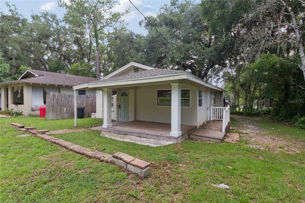 Photo of 247 N Lemon Avenue, Brooksville, FL 34601 (MLS # TB8525324)