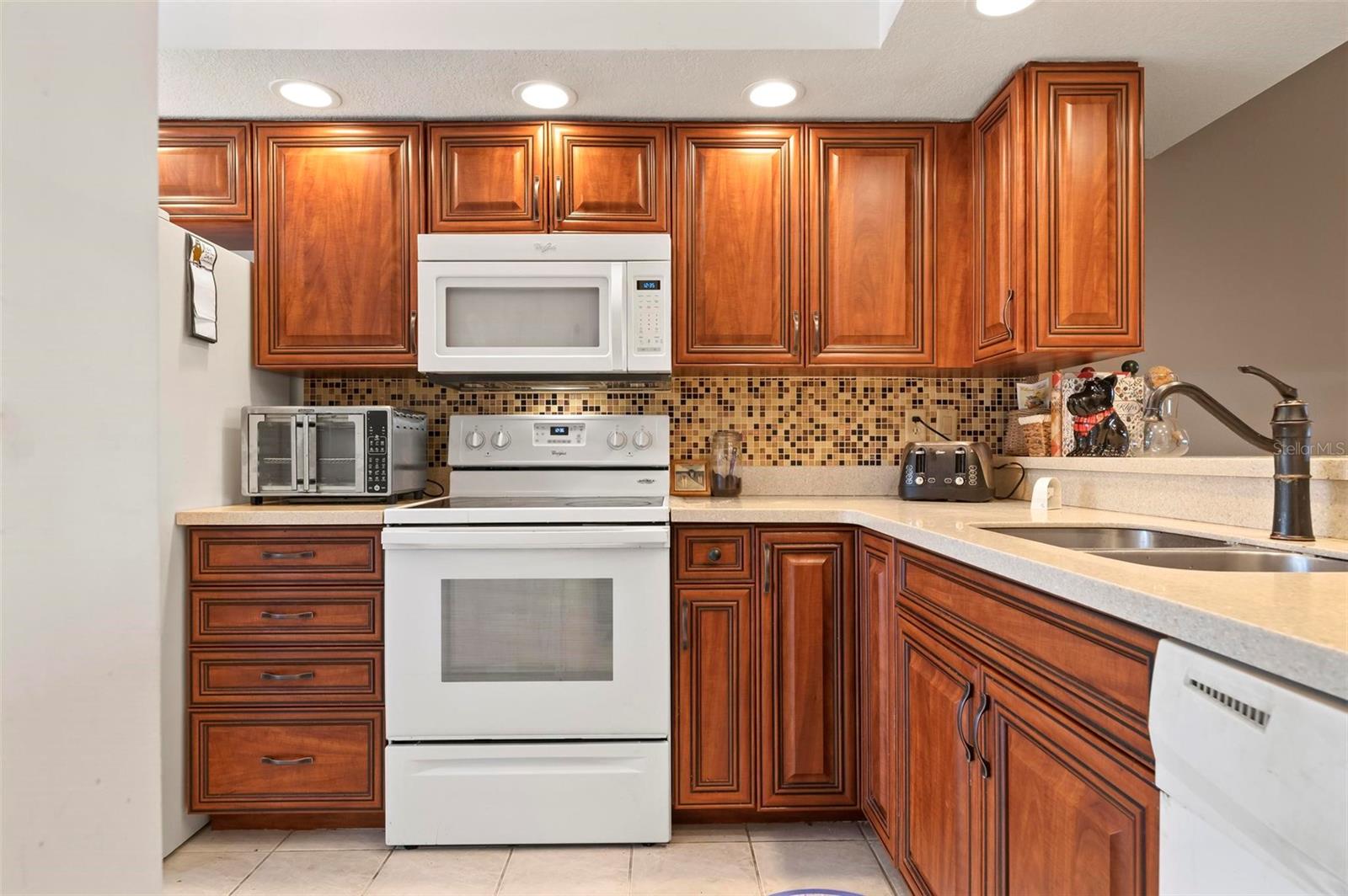 GARDENS 1 AT WATERSIDE VILLAGE - Residential