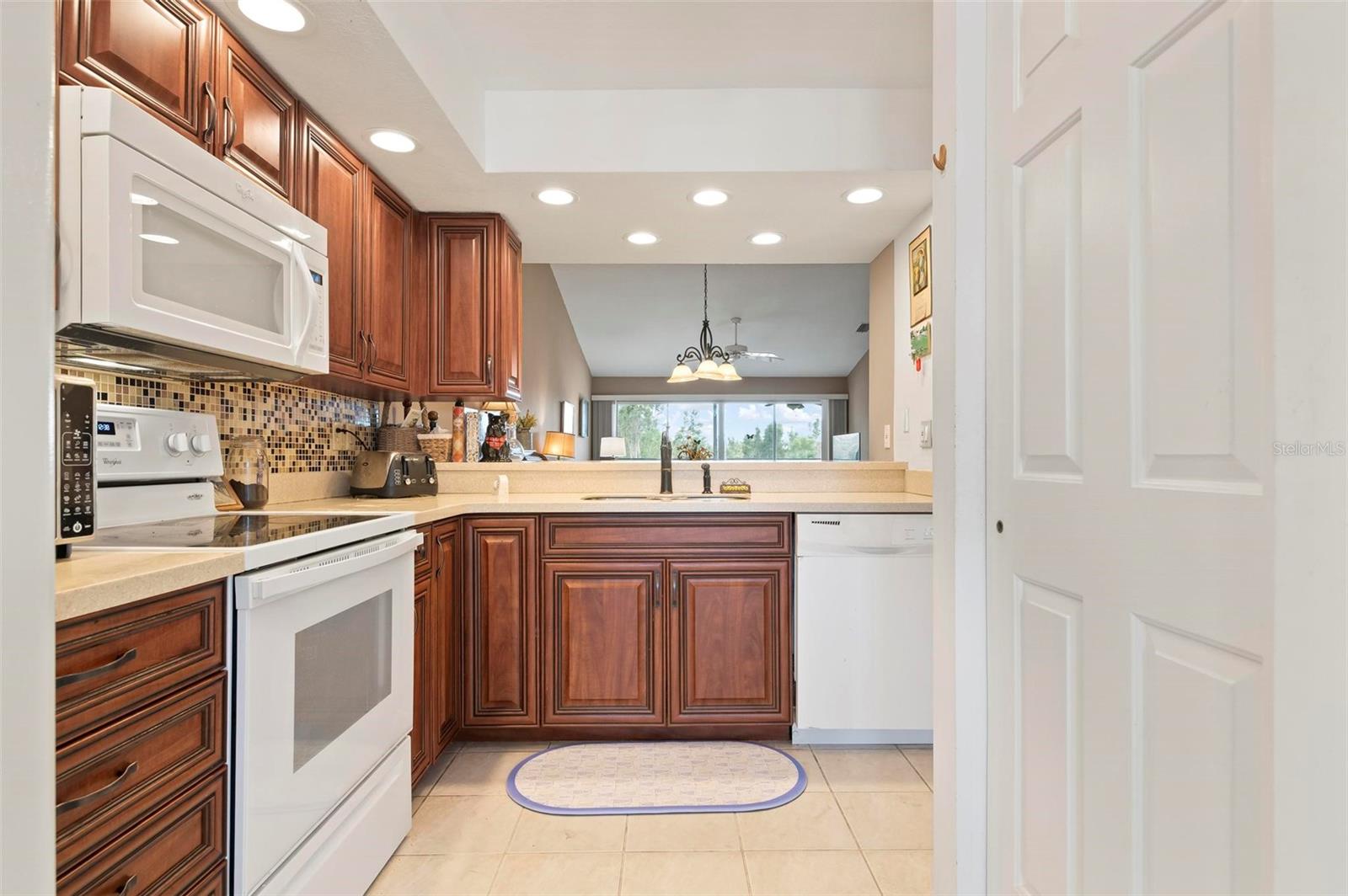 GARDENS 1 AT WATERSIDE VILLAGE - Residential