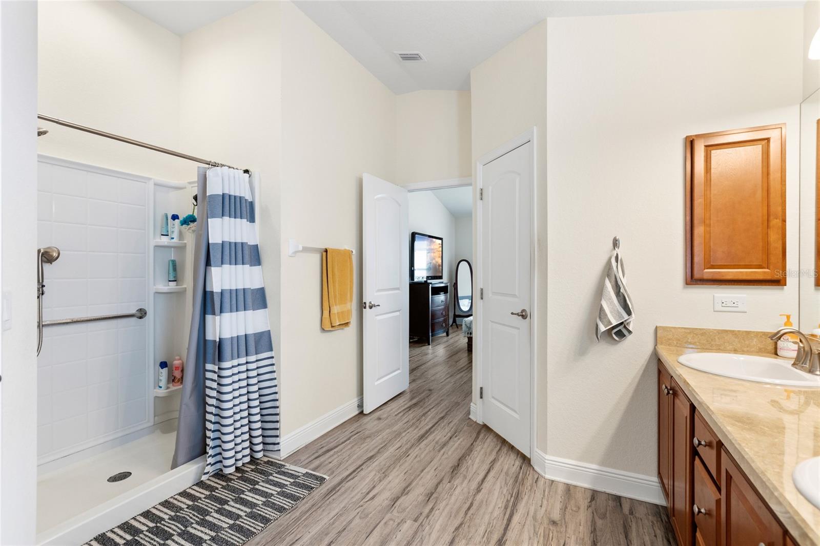 SPRING HILL - Residential