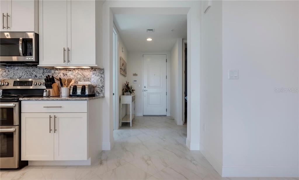 MARINA WALK ON HARBOUR ISLE PH 2-11 OR26 - Residential Lease