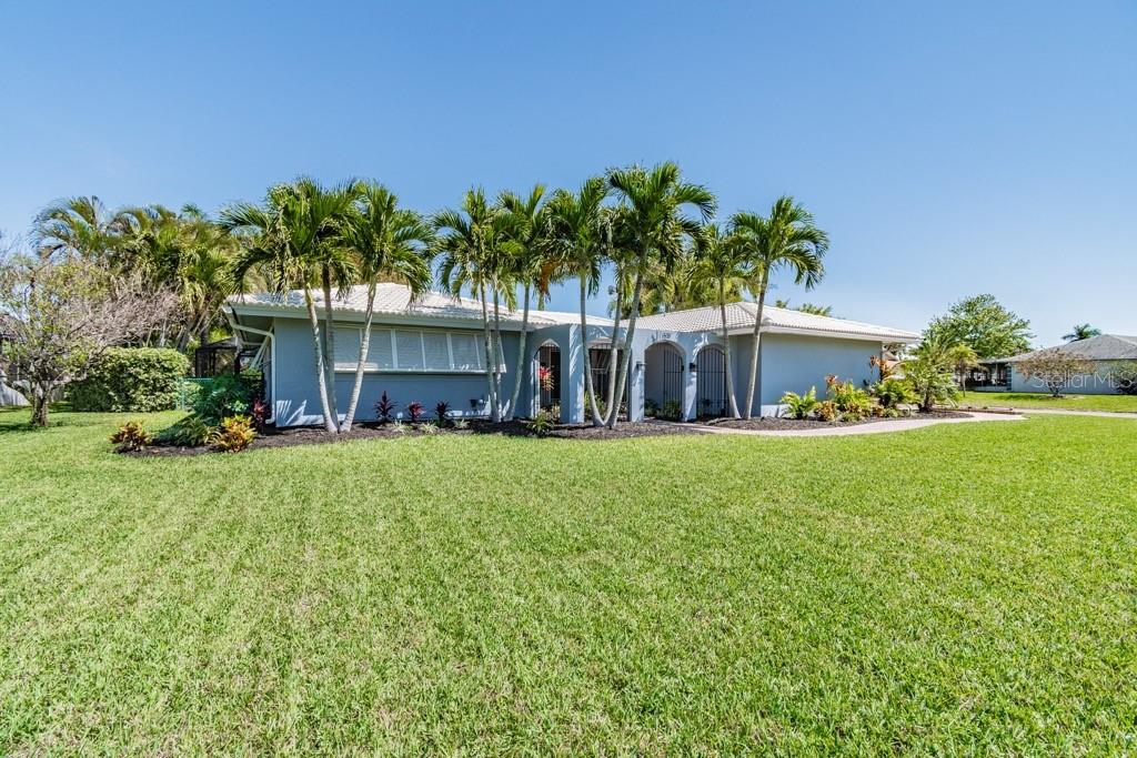 VILLAGE GREEN OF BRADENTON - Residential