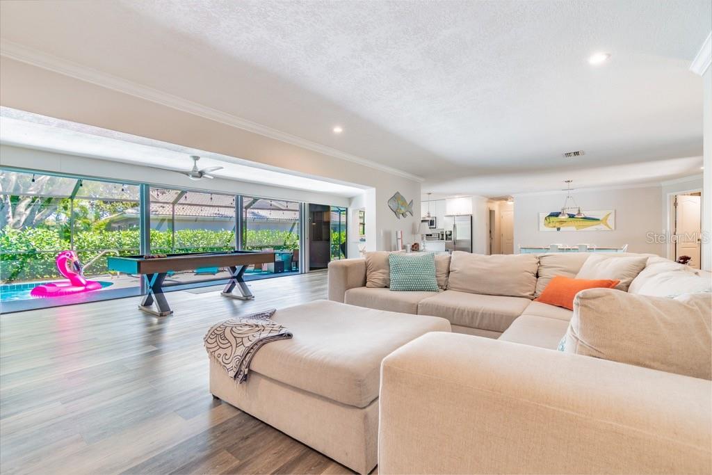 VILLAGE GREEN OF BRADENTON - Residential