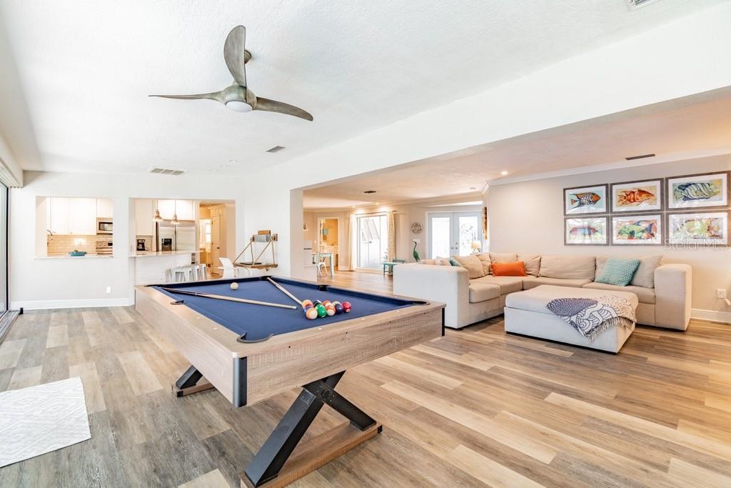 VILLAGE GREEN OF BRADENTON - Residential