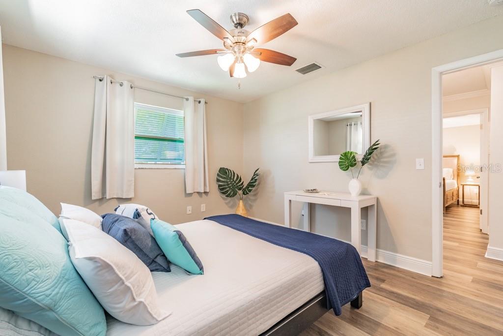 VILLAGE GREEN OF BRADENTON - Residential