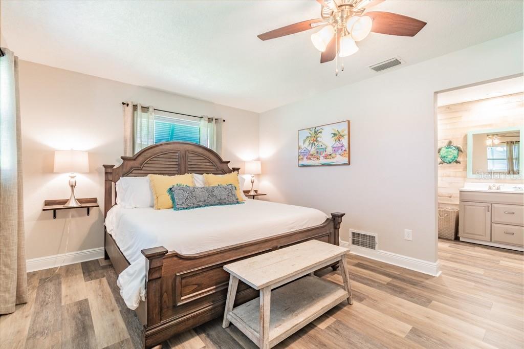 VILLAGE GREEN OF BRADENTON - Residential