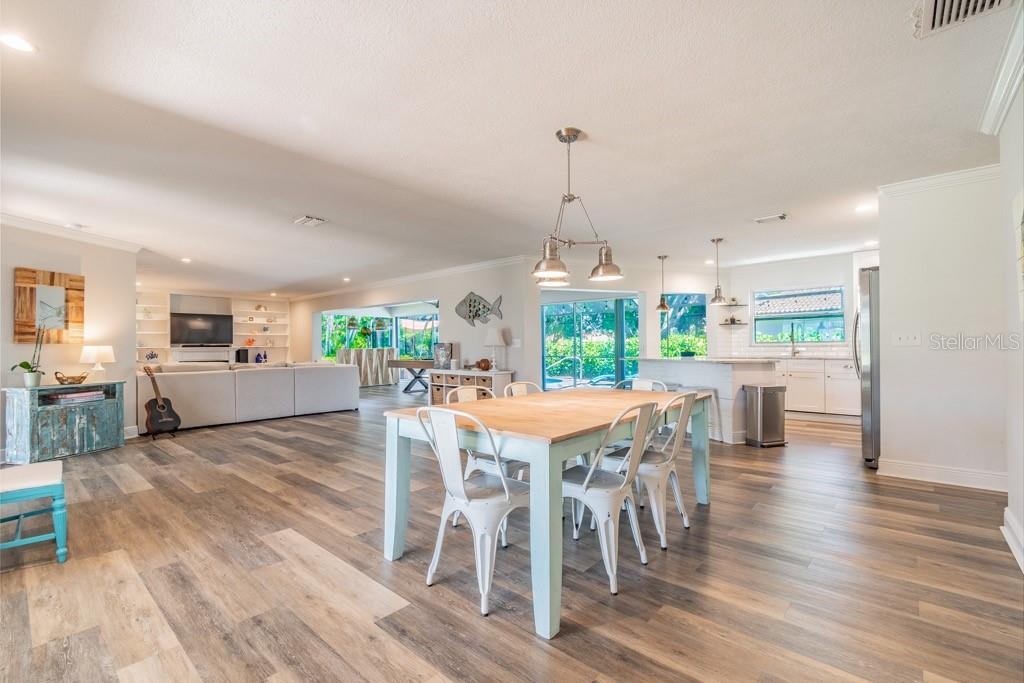 VILLAGE GREEN OF BRADENTON - Residential