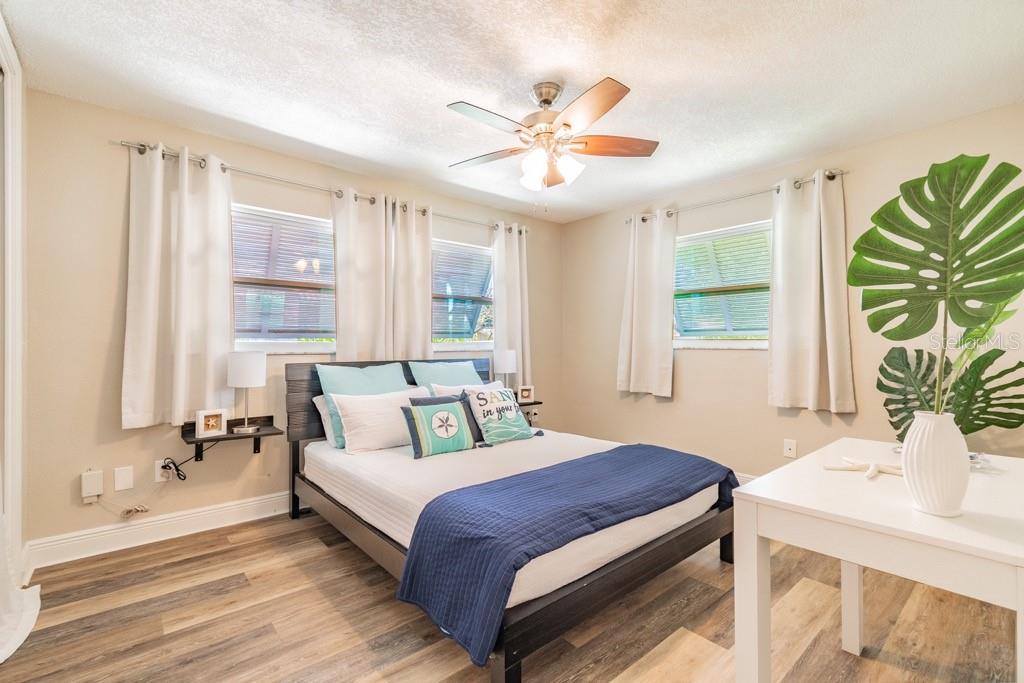 VILLAGE GREEN OF BRADENTON - Residential