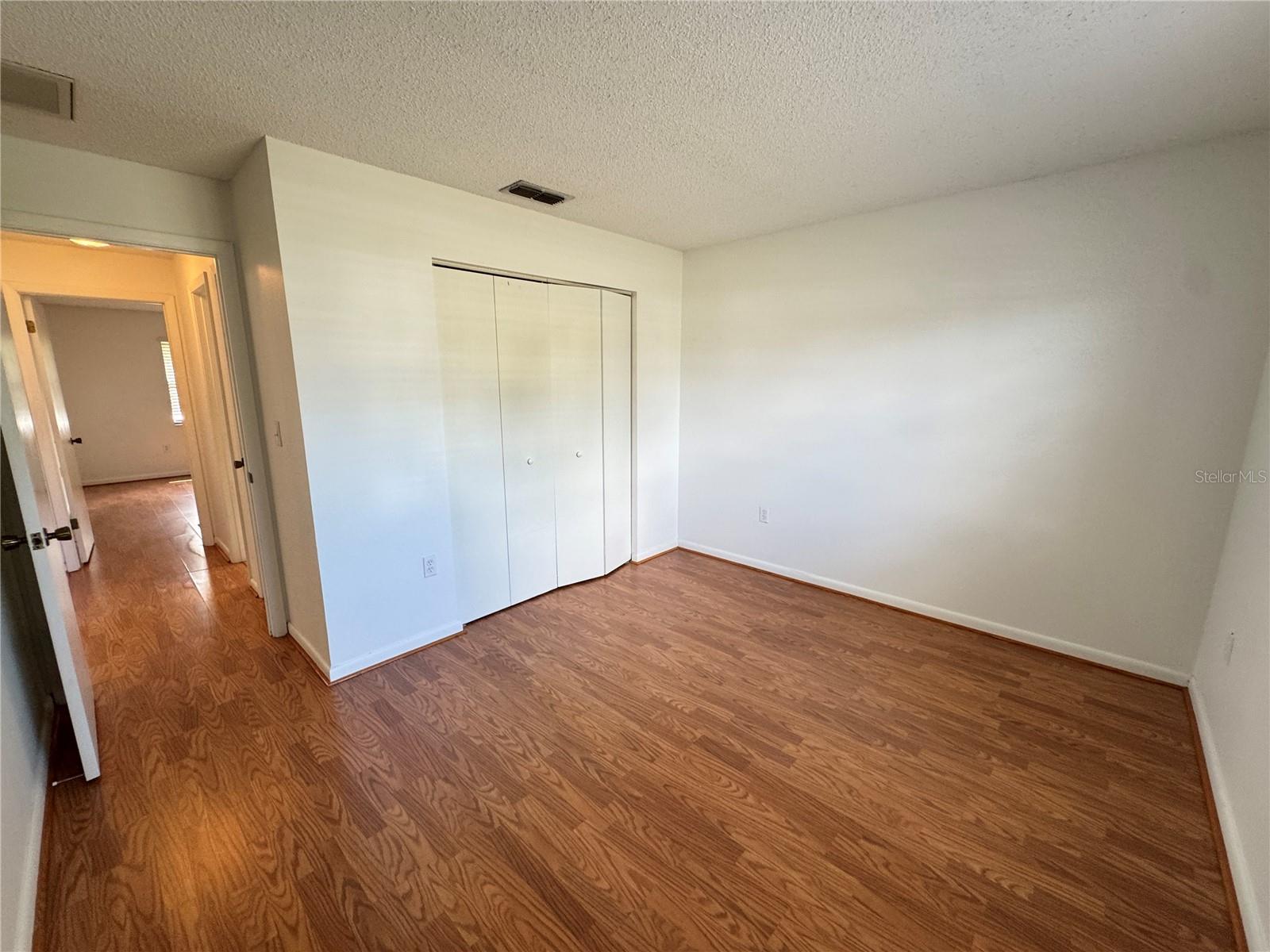 LAKEWOOD ESTATES - Residential Lease