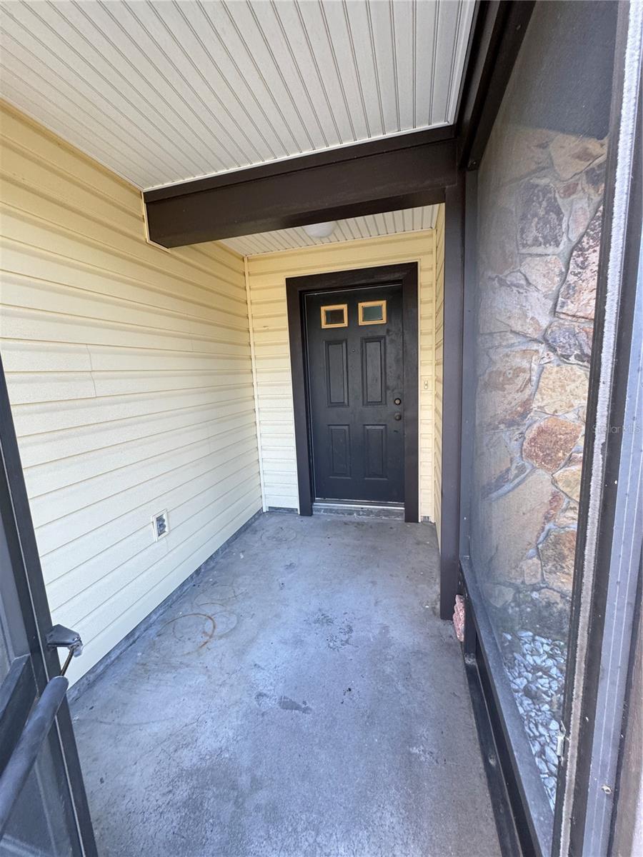 LAKEWOOD ESTATES - Residential Lease