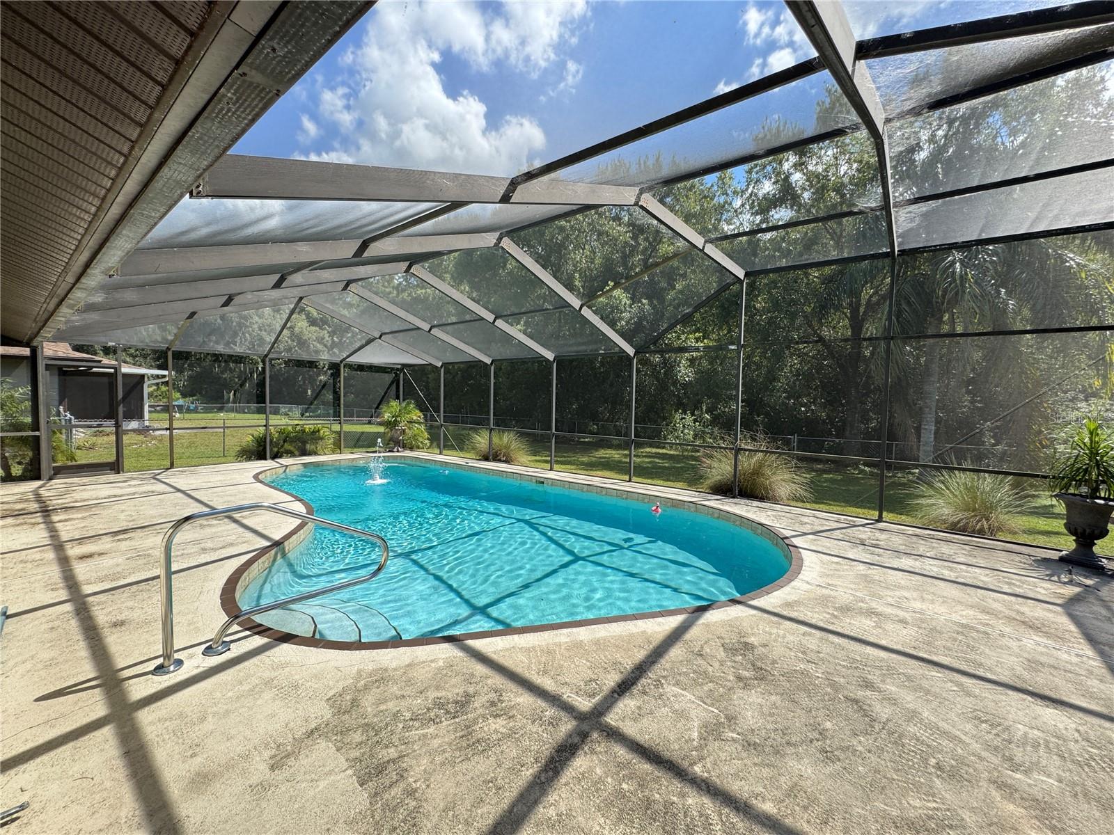 LAKEWOOD ESTATES - Residential Lease