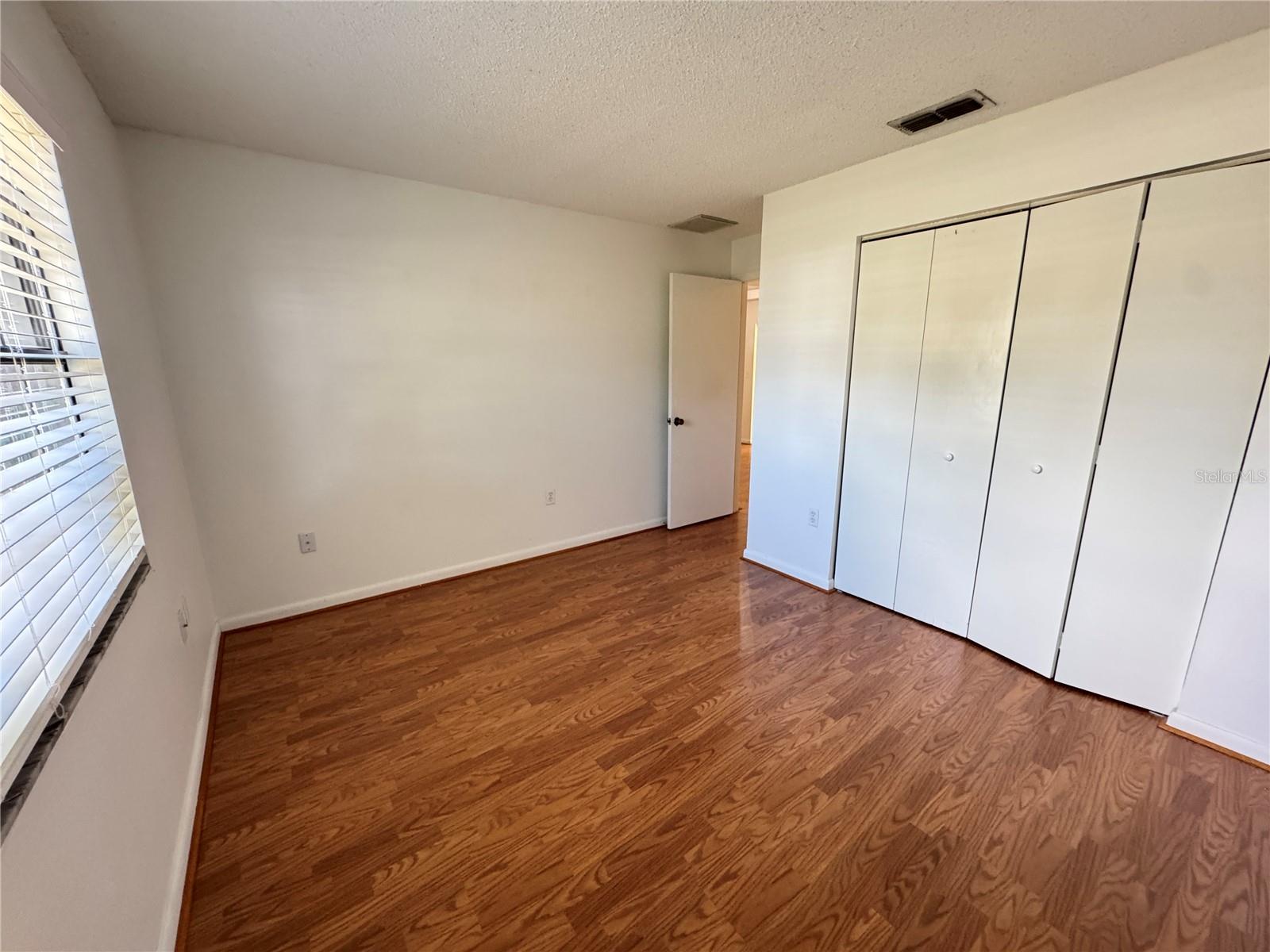 LAKEWOOD ESTATES - Residential Lease