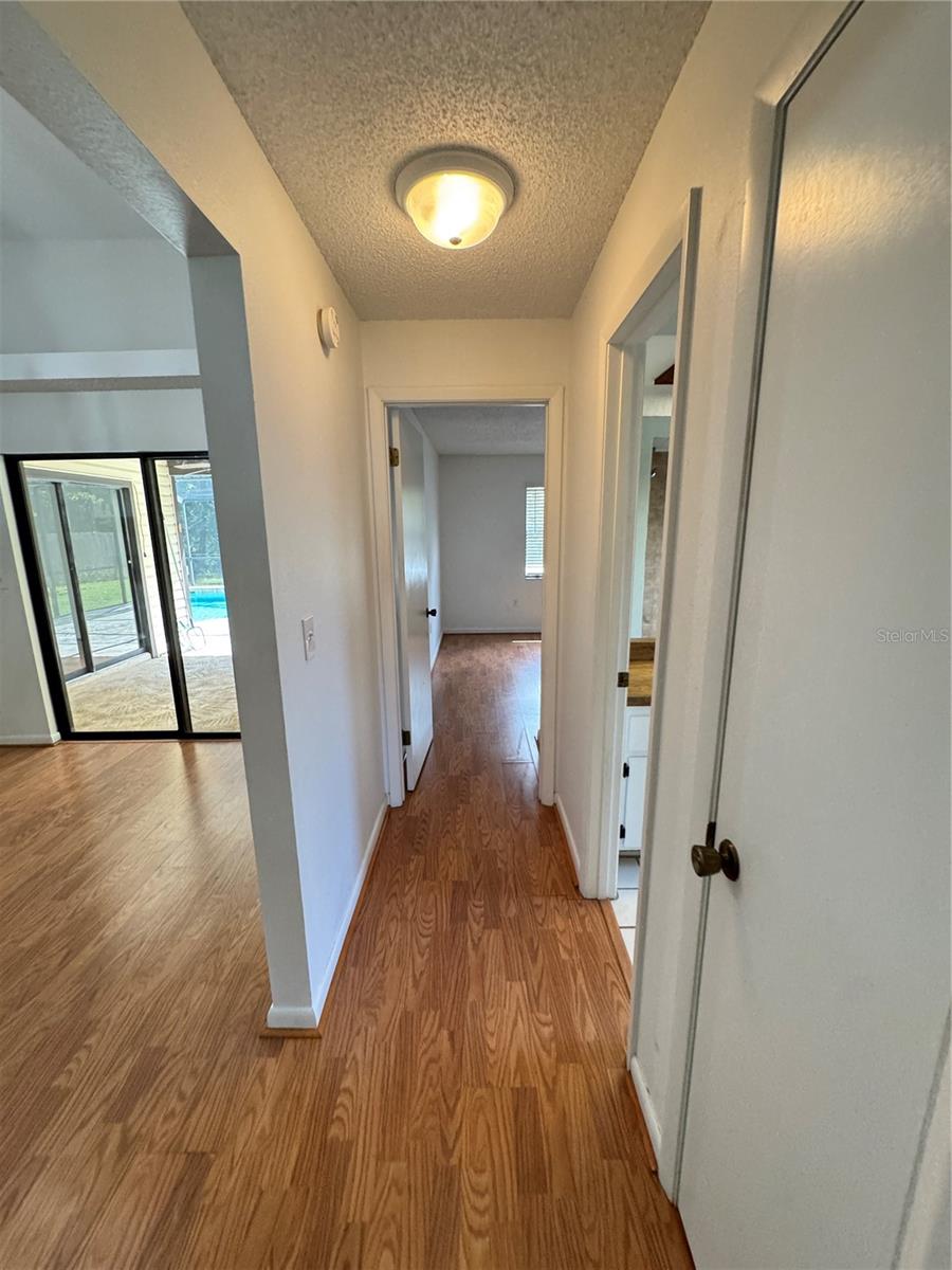 LAKEWOOD ESTATES - Residential Lease