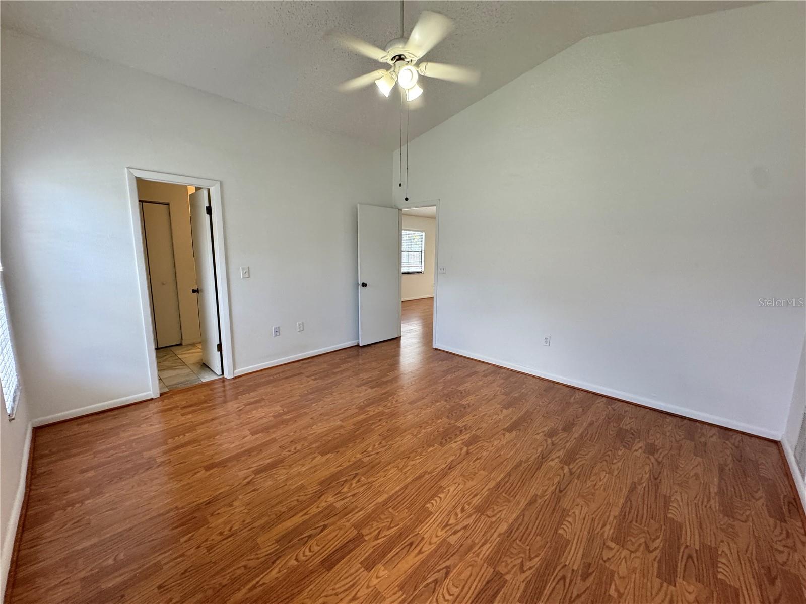 LAKEWOOD ESTATES - Residential Lease