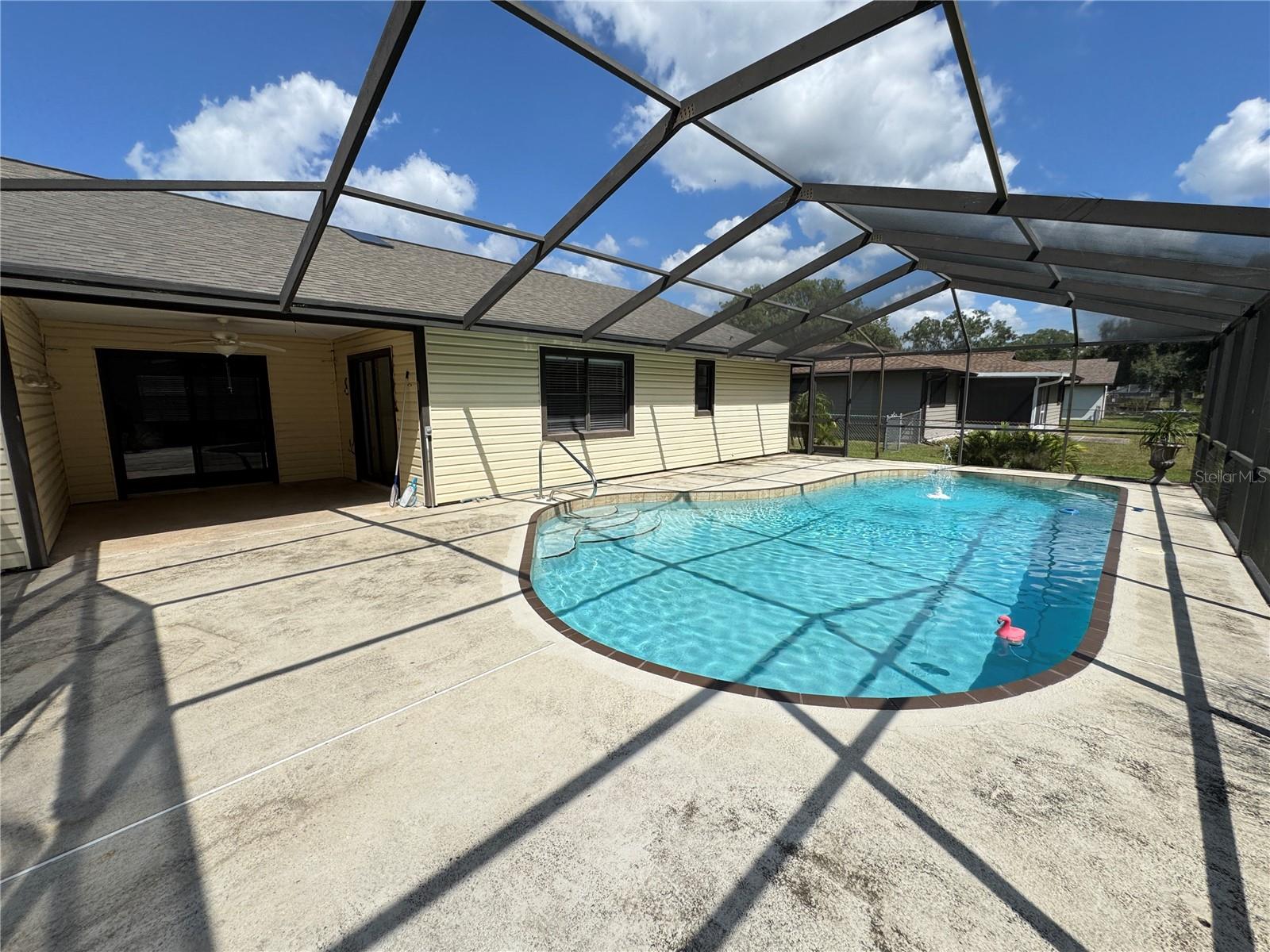 LAKEWOOD ESTATES - Residential Lease