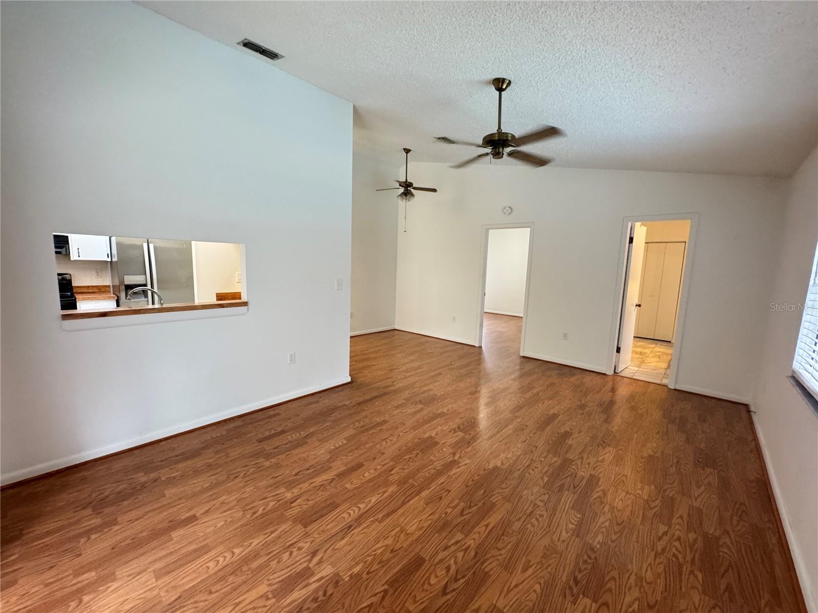 LAKEWOOD ESTATES - Residential Lease