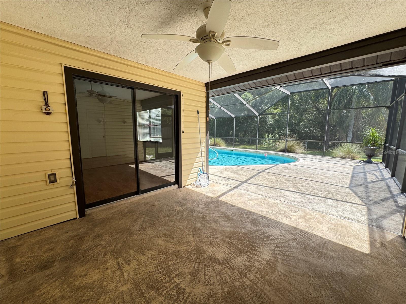 LAKEWOOD ESTATES - Residential Lease