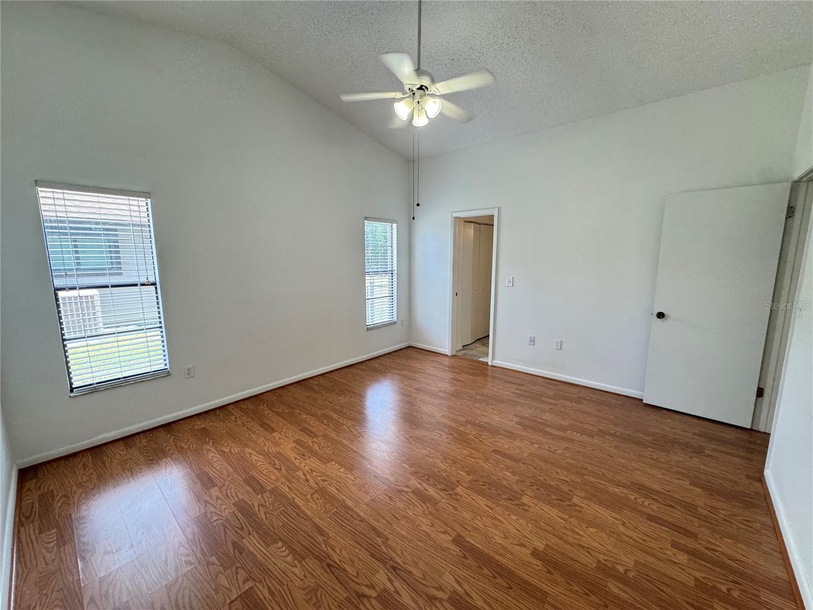 LAKEWOOD ESTATES - Residential Lease