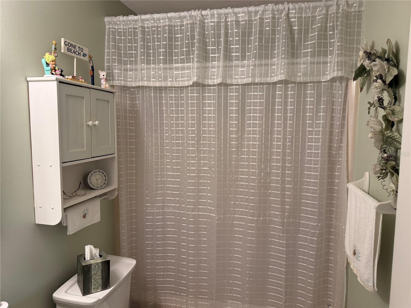 PRESIDENTIAL MANOR - Residential