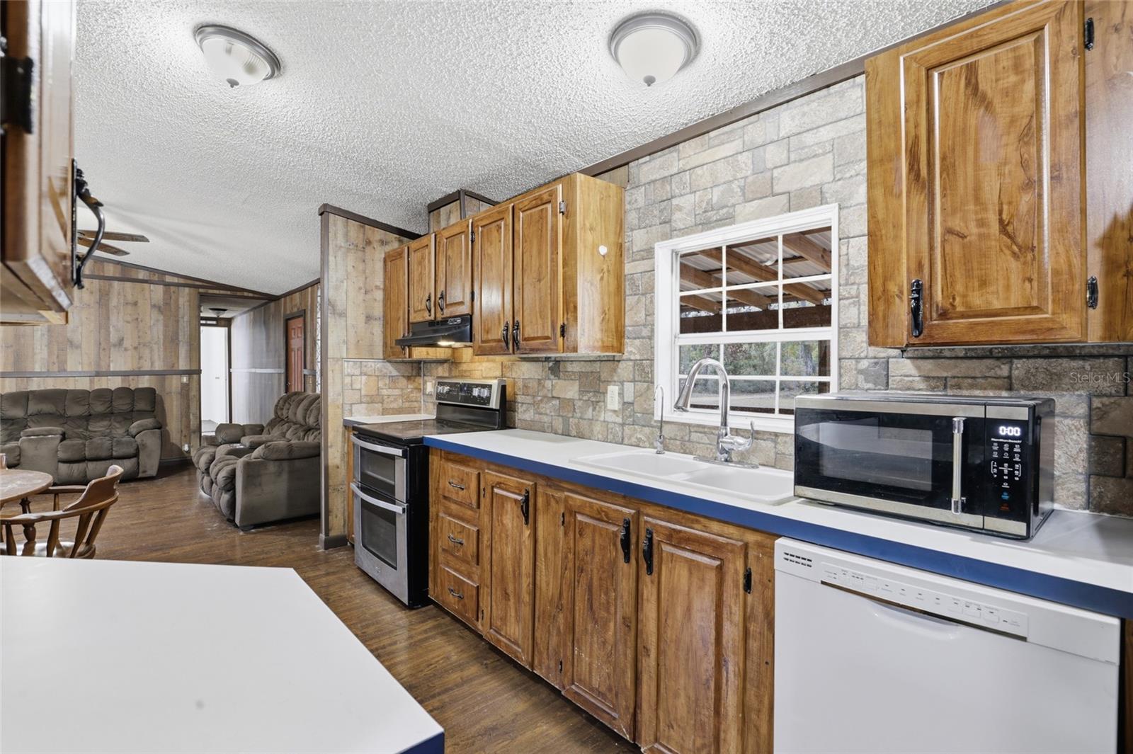 FLORIDA OAK FOREST - Residential