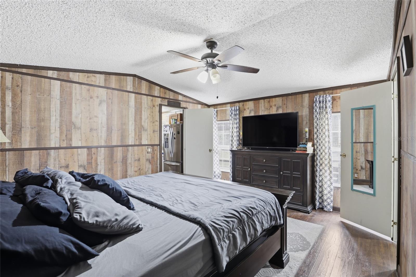 FLORIDA OAK FOREST - Residential