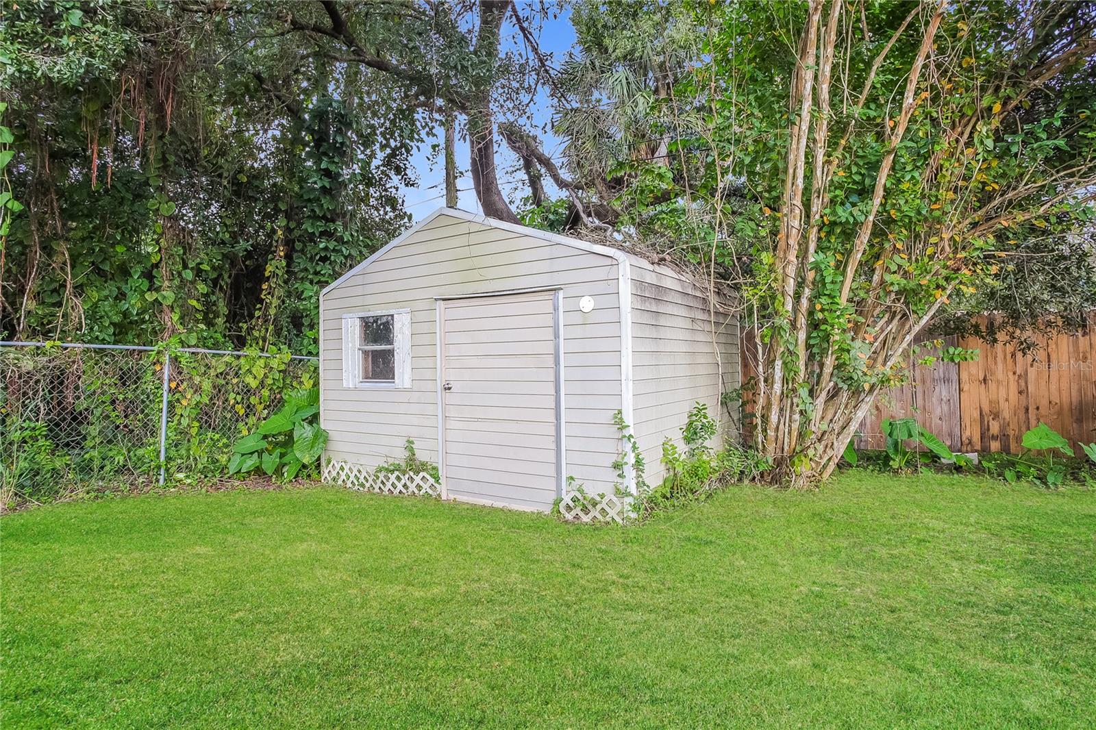 LOCKHARTS SUB 1ST ADD - Residential Lease