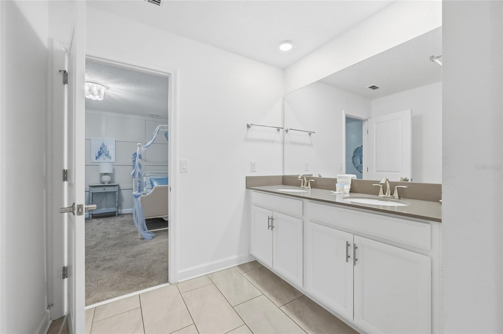 COVE AT STOREY LAKE 4 - Residential