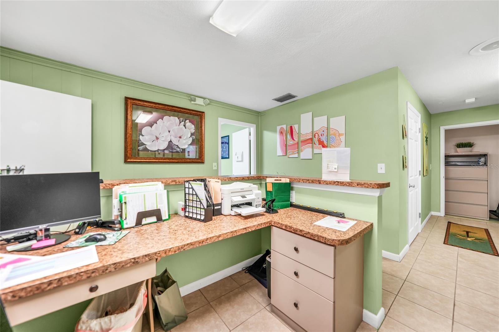 GILCHRISTS & BALDWINS SUB - Commercial Sale