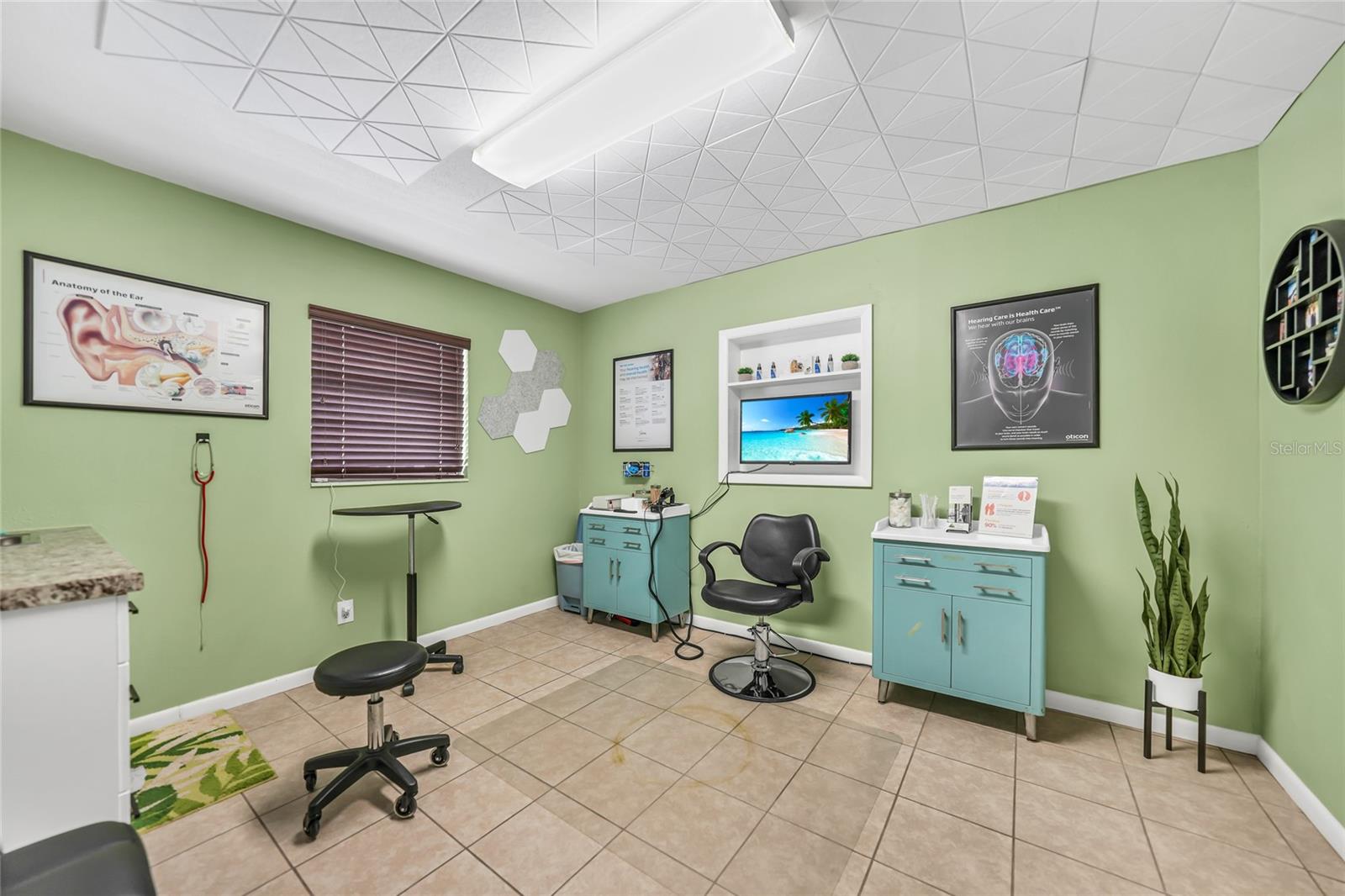 GILCHRISTS & BALDWINS SUB - Commercial Sale