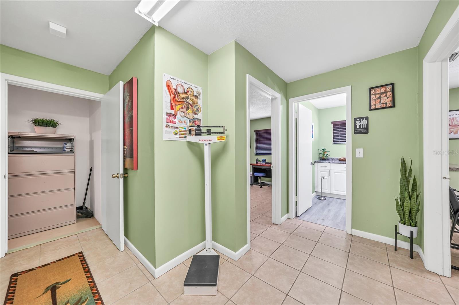 GILCHRISTS & BALDWINS SUB - Commercial Sale