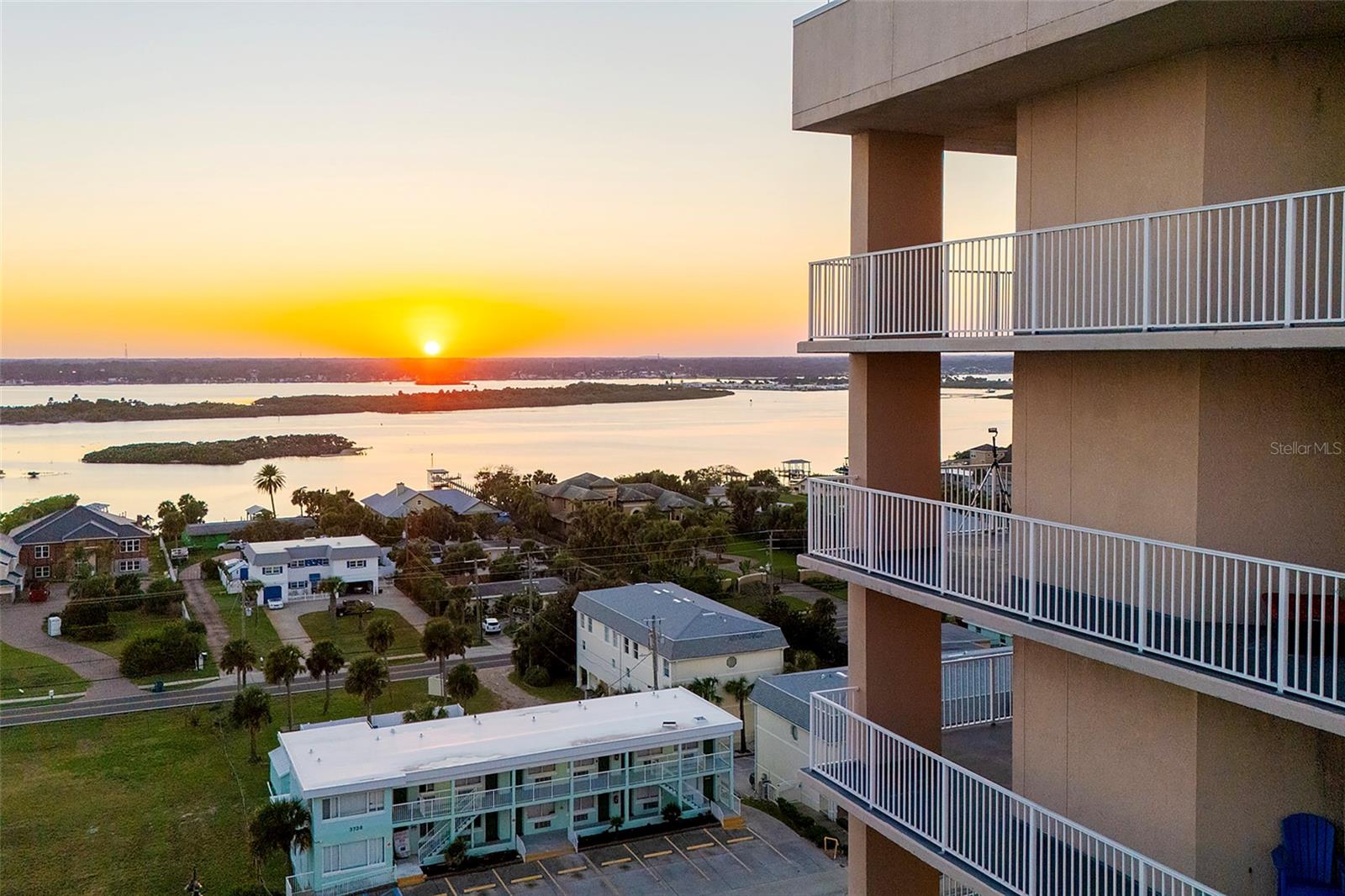 SALIDA DEL SOL - Residential