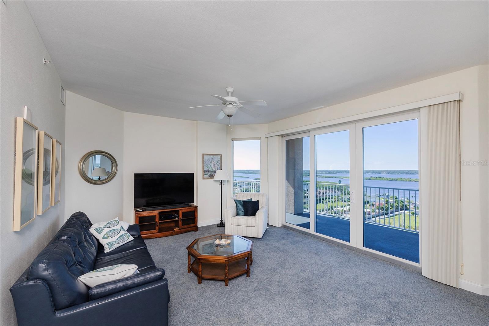 SALIDA DEL SOL - Residential