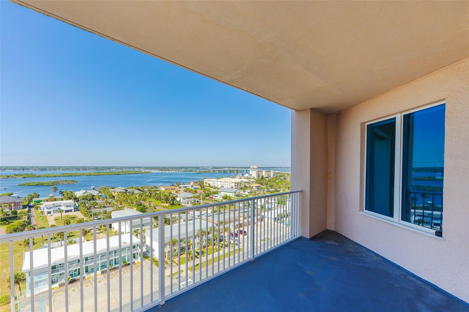 SALIDA DEL SOL - Residential