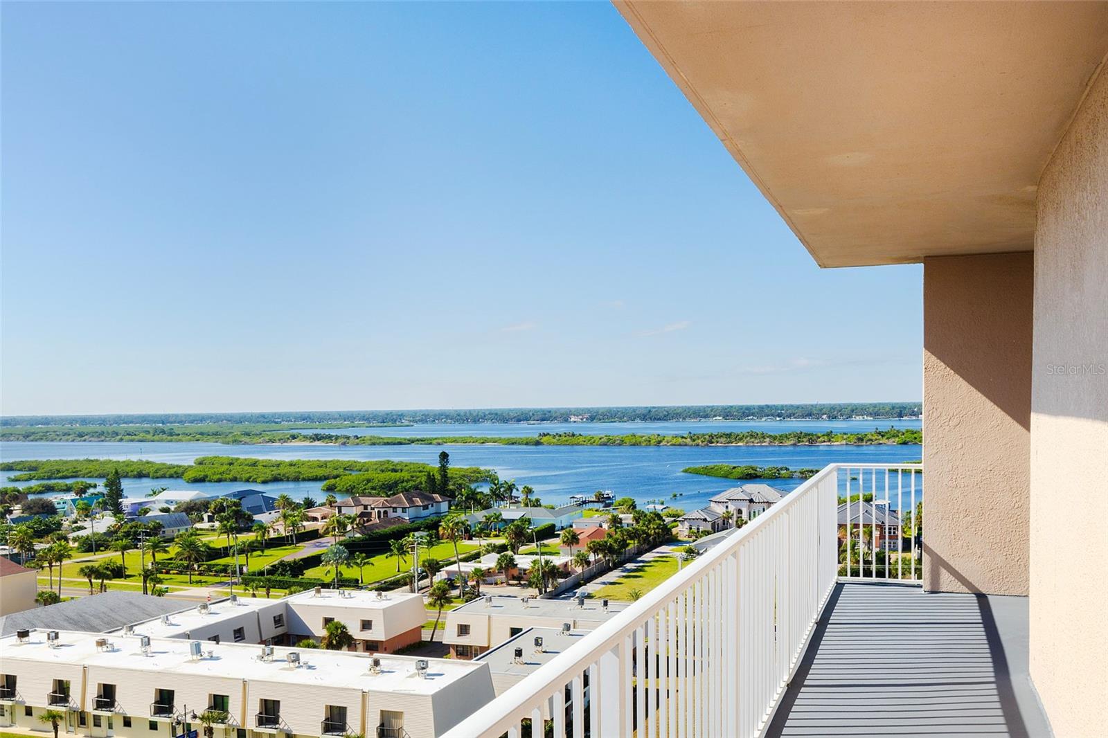 SALIDA DEL SOL - Residential