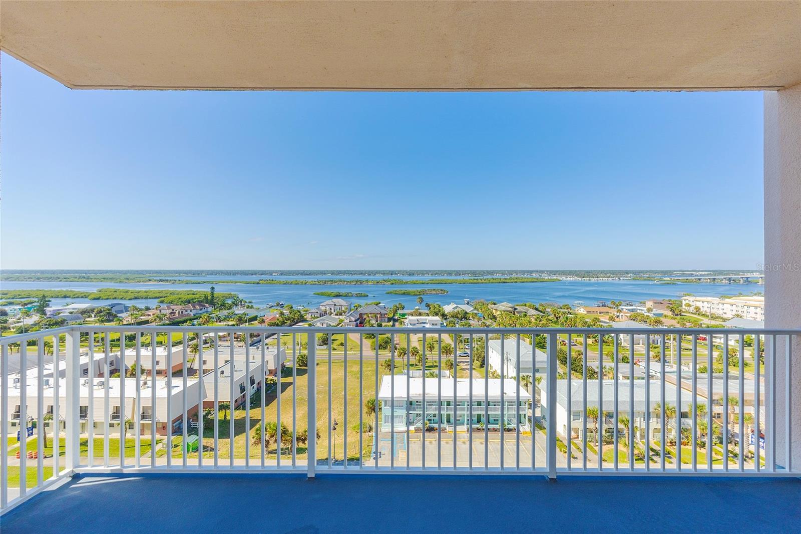 SALIDA DEL SOL - Residential