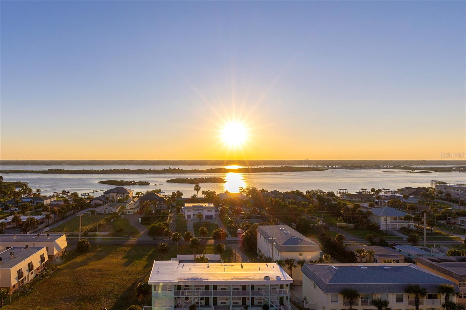 SALIDA DEL SOL - Residential