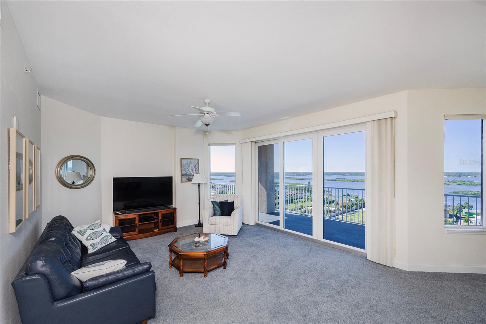 SALIDA DEL SOL - Residential